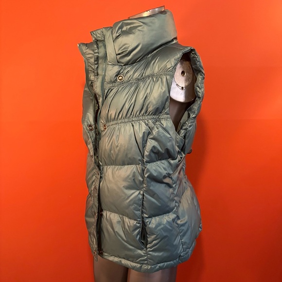 Prana XL Women’s Puffer Vest in Deep Balsam Color - Picture 4 of 8